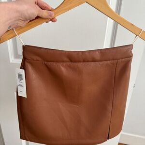 Aritzia Tempest Skirt - Size 0 / Epicurean Brown Color - Never Worn!!!